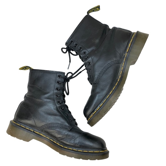 Dr. Martens Shoes Doctor Doc Dr Martens Vonda 46 Floral Embroidered Rose Combat Boots 8